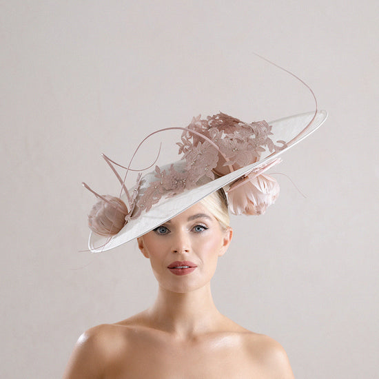 Load image into Gallery viewer, Kentucky Derby milliner
