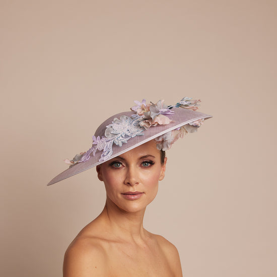 Load image into Gallery viewer, designer wedding hat
